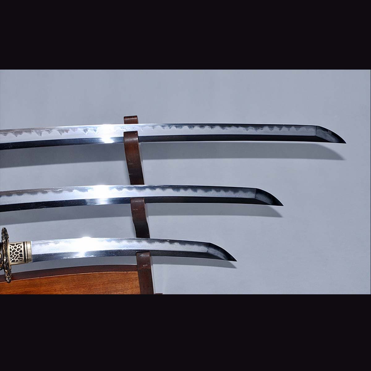 Handcrafted Full Tang Kobuse Blade Three-Sword Set: Japanese