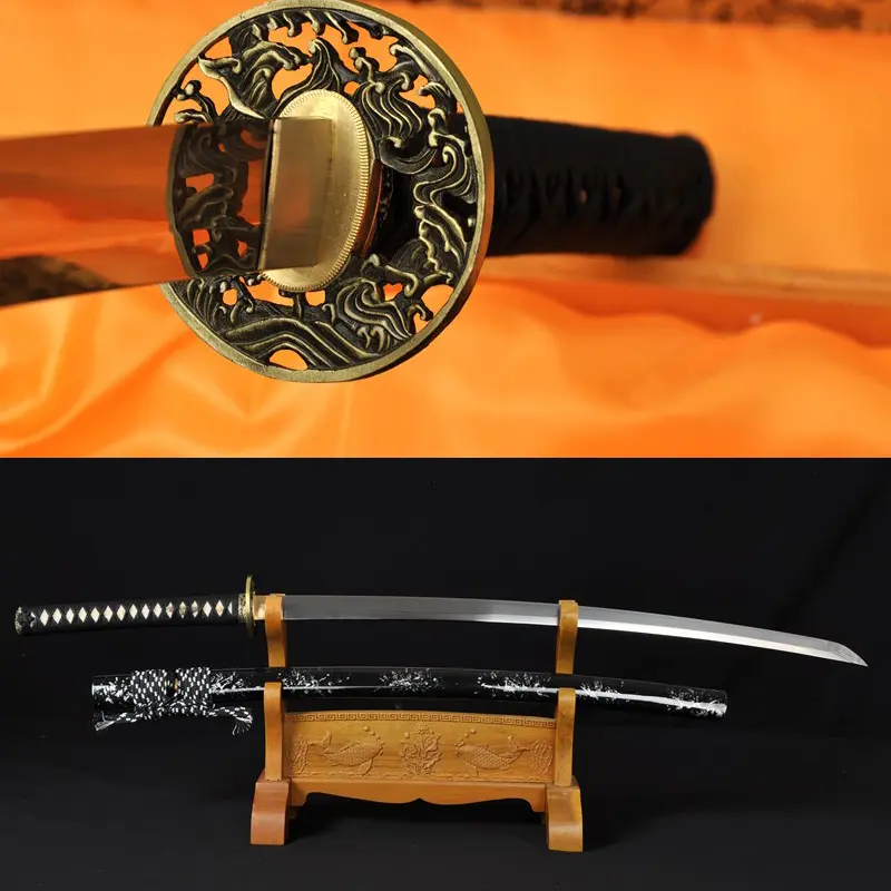 Hand Made Japanese Samurai Katana Sword – Damascus Steel Full Tang Blade 2 Hand-forged Japanese katana sword made of Damascus folded steel, full tang blade by Ab Sword
